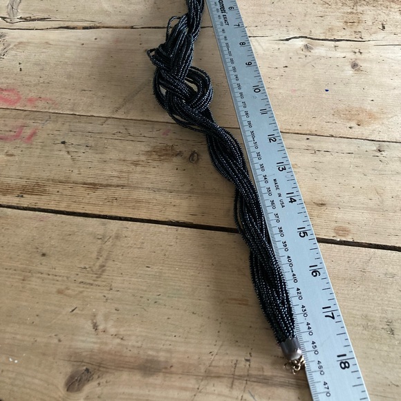 2/20$ Bold black beaded necklace - Picture 4 of 4